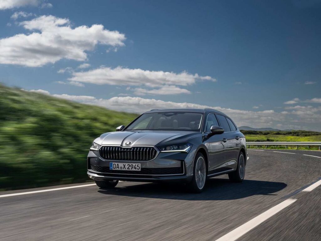 skoda-superb-combi-veiklos-nuoma-6